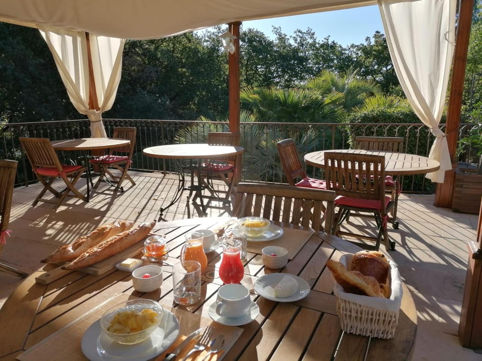 Mas Lei Bancau Bed & Breakfast Le Beausset Luaran gambar